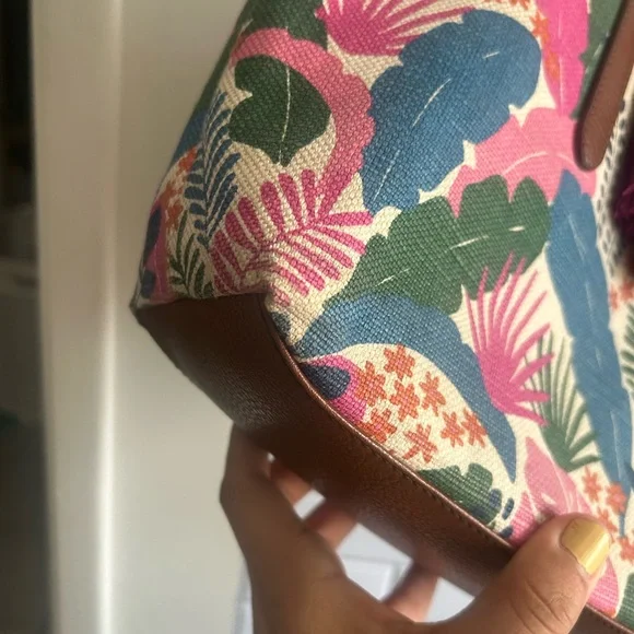 Fóssil Floral Sholder Large bag/ Tote  / Greem/ Blue/ pink - Picture 5 of 12